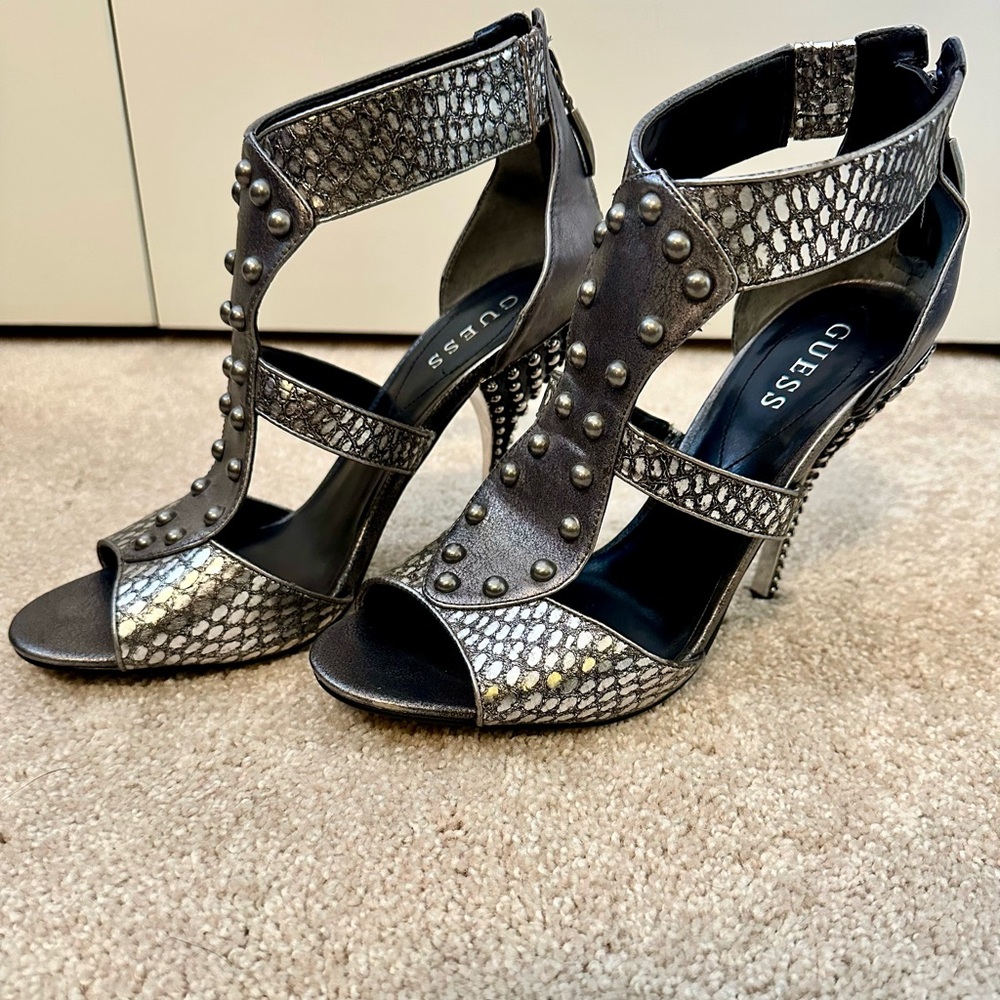 Guess Silver Metallic Stiletto Heels 4” - NEW